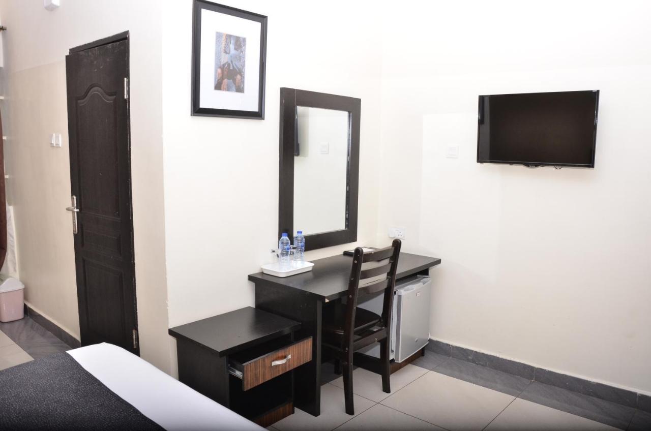 Residency Hotels Enugu Independence Layout Exteriör bild
