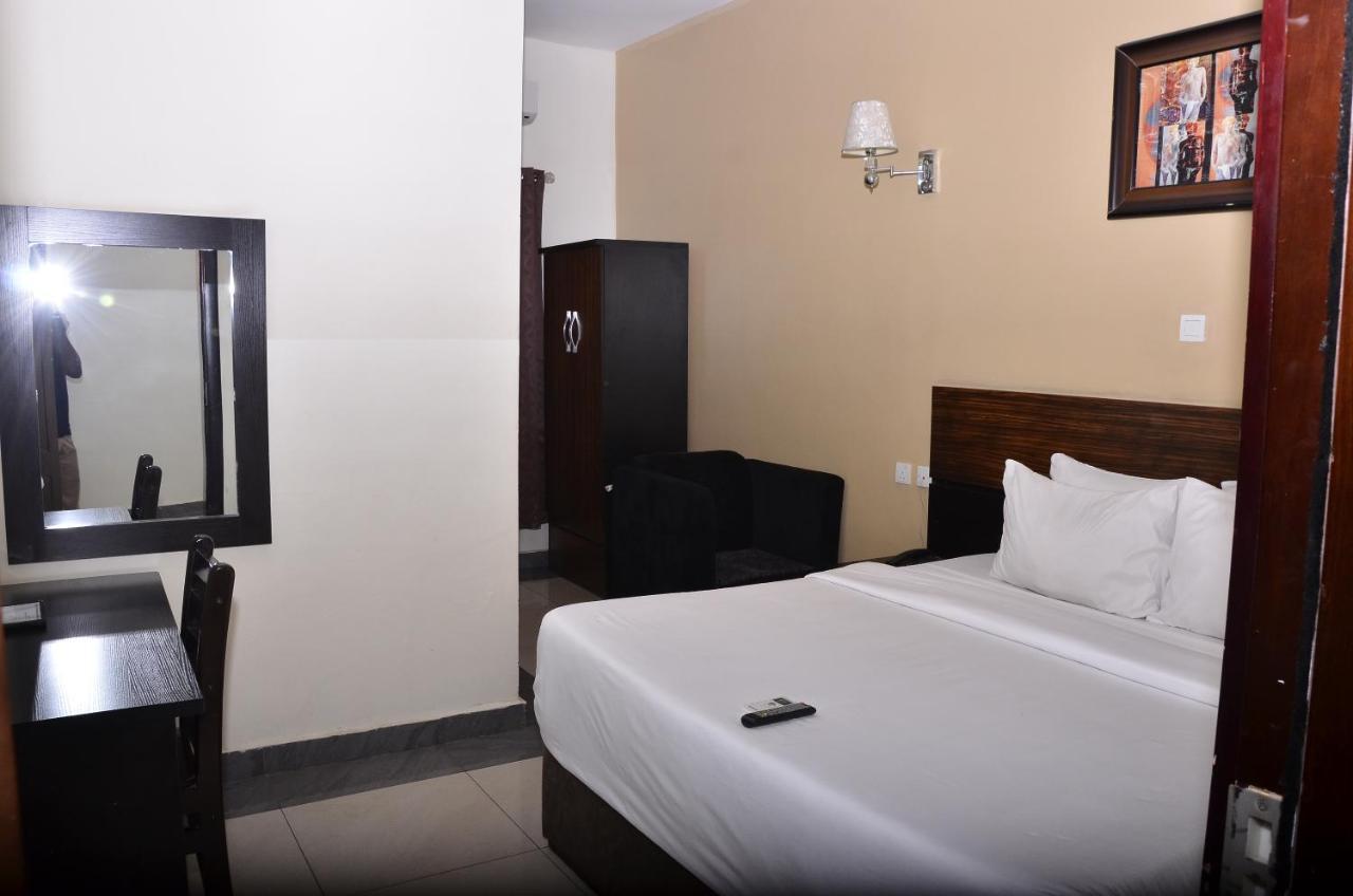 Residency Hotels Enugu Independence Layout Exteriör bild